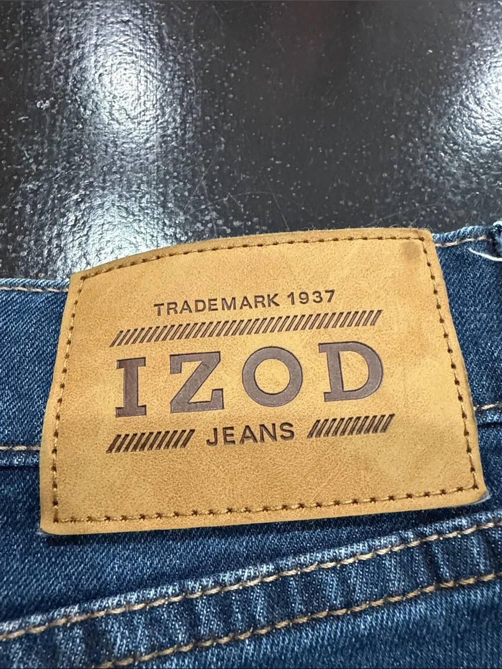 Izod Men's Dark Blue Slim Straight Jeans